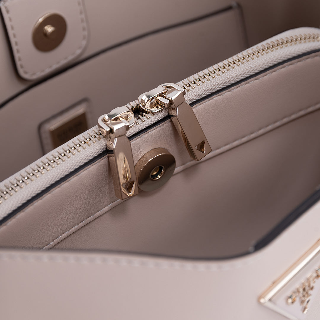 BORSA GUESS