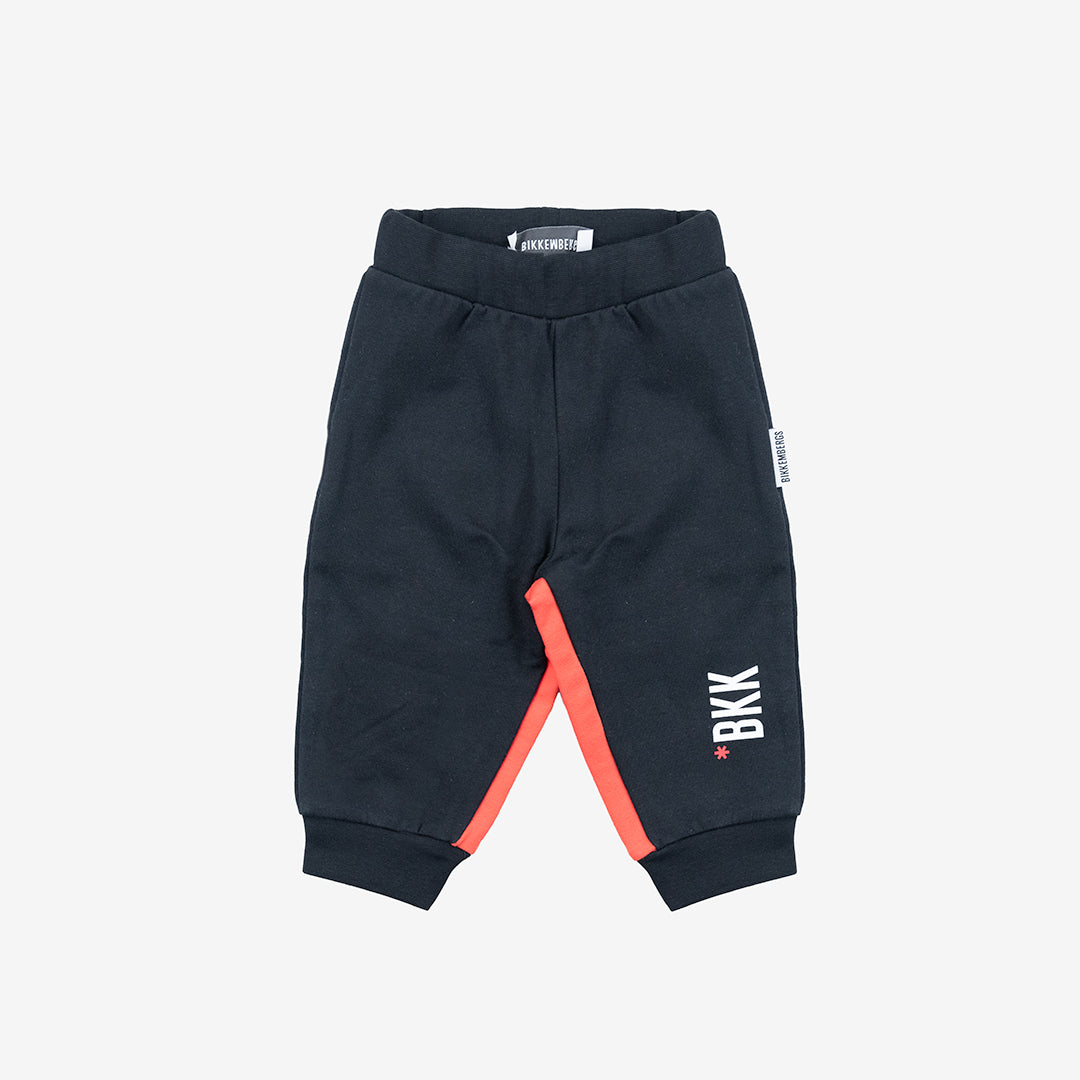 TUTA BIKKEMBERGS