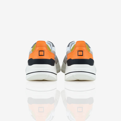 SNEAKERS DATE